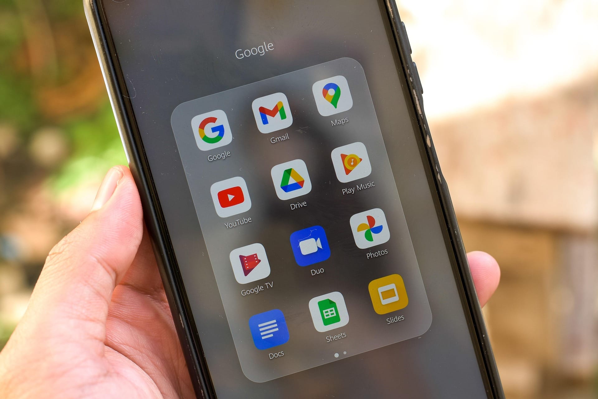 Fake Google Chrome App With 100,000+ Downloads Promoted on Google Play