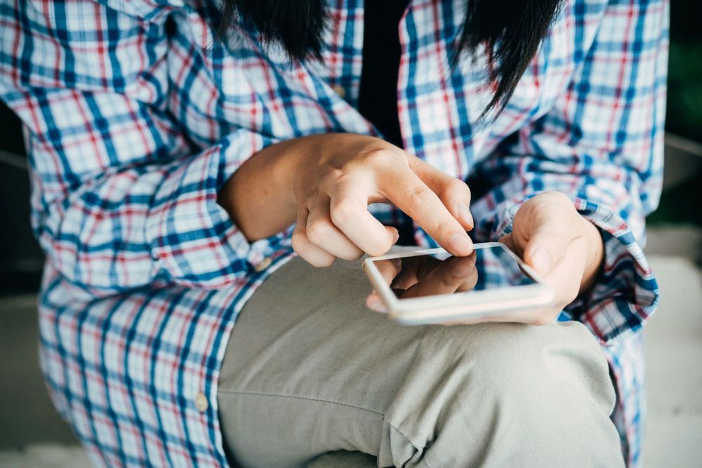 Got a text saying ’your boss‘ left you a voice message? Delete it immediately, it’s a scam.