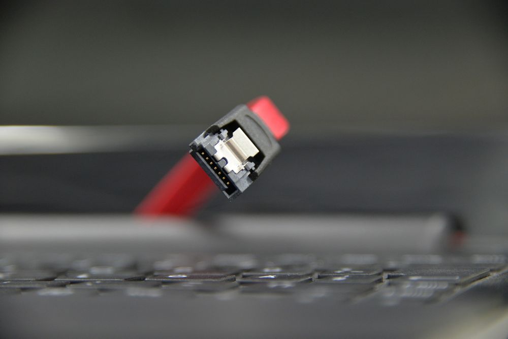 Air-gapped Systems’ SATA Cables Can Leak Data as Wi-Fi Antennas, Researcher Finds