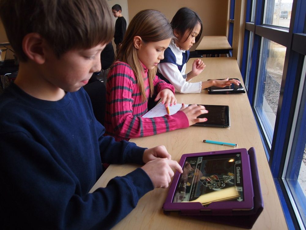 Children with both smartphone and computer spend up to five hours a day on devices