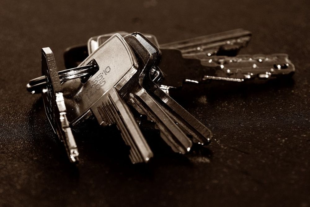 Key-cloning app lets you (or a stranger) copy your key with a photo