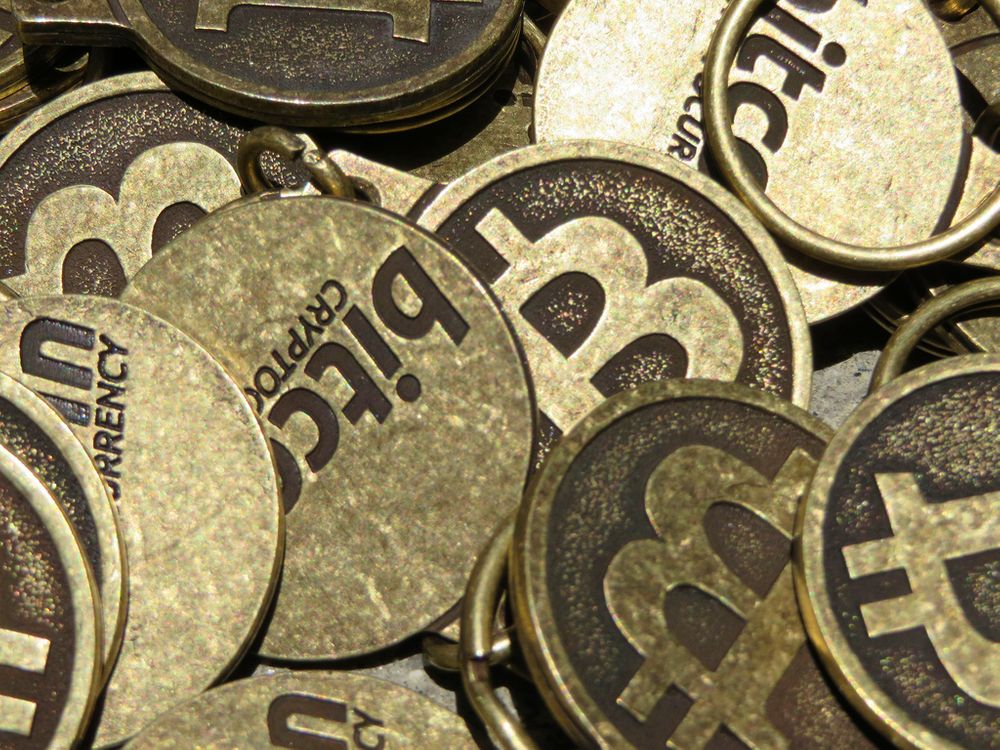 Bitcoin drops 10% after hack of South Korean exchange service