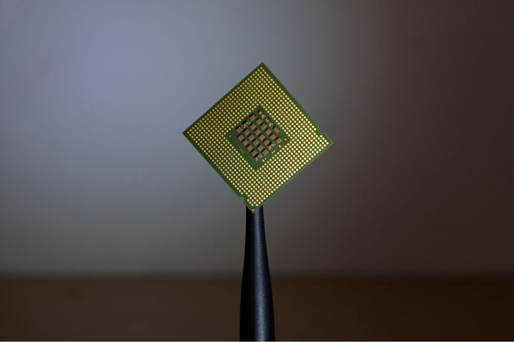 Intel Fixes Dangerous Plundervolt Vulnerability