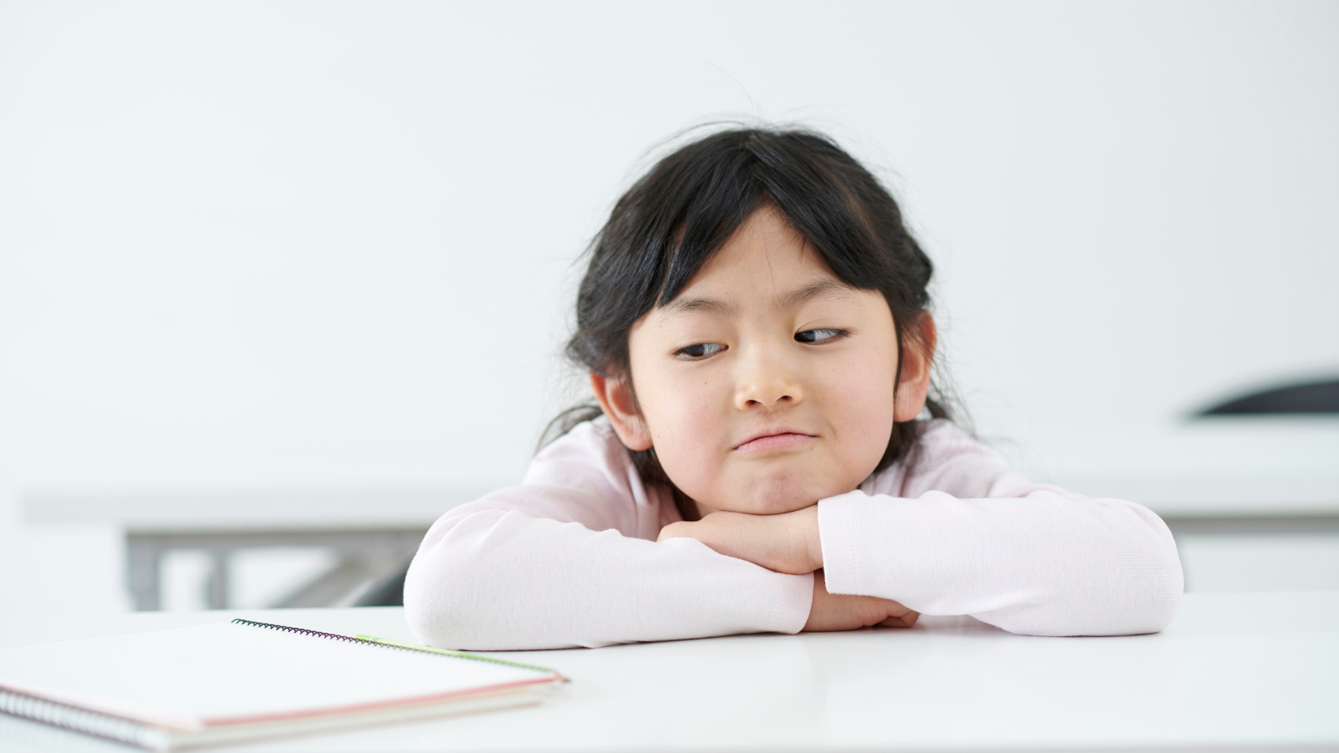 Your Child Says “I’m Bored” After Screen Time? Here’s How to Respond