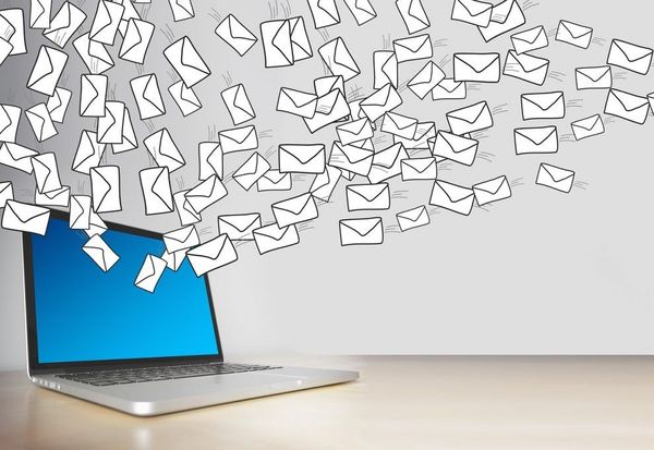 Une mauvaise grammaire fait une mauvaise campagne d'extorsion, "Nous attaquer vous, payer avant drame"