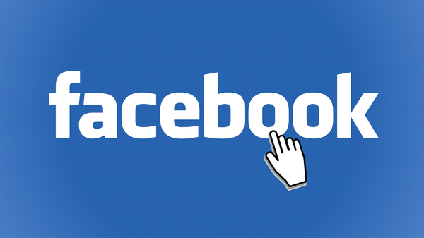 18 ans de Facebook : une histoire faite de réseautage, de fraudes et de surveillance des utilisateurs