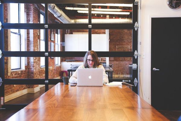 Work From Office – Cum gestionăm stresul întoarcerii la birou