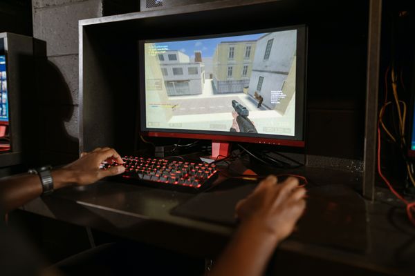 Hackers Steal $6 Million Worth of CS:GO Skins from Trading Platform