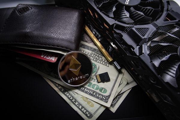 Mysterious Crypto Wallet Heist Drains up to 5,000 Ethereum from OG Wallets