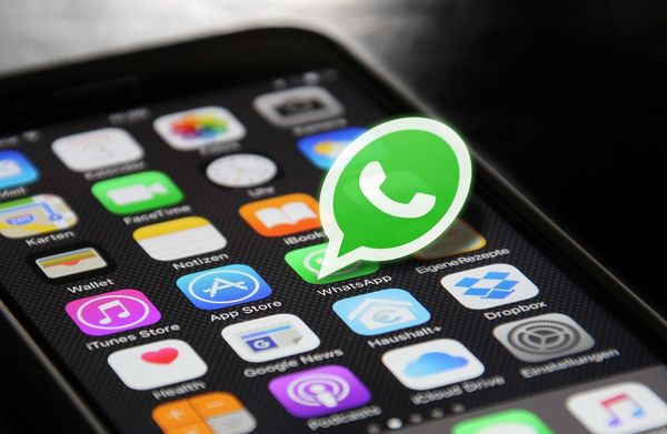 Wie sich Betrüger Zugang zu Ihrem WhatsApp-Konto verschaffen und es hacken und was Sie tun können, um sich zu schützen