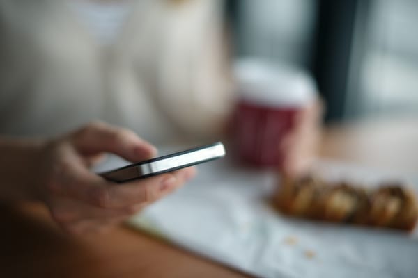 China-Linked VPNs Still Offered in Apple and Google Stores, Report Warns