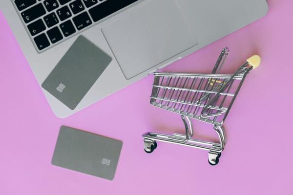 How to Sell on Shopify: Setup, Pricing, and Safety Tips
