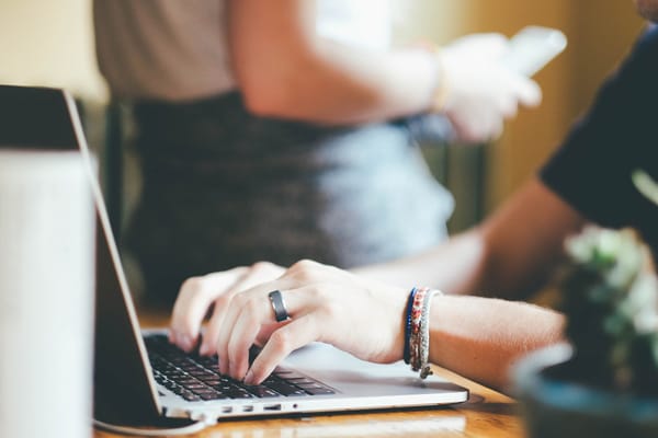 How to Work Safely with Polyworkers, Contractors and Freelancers