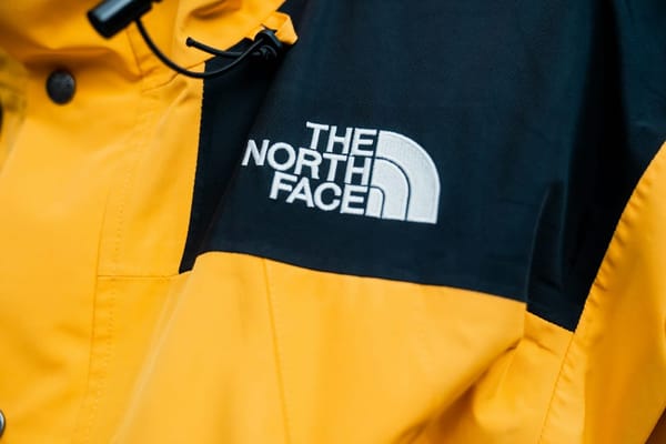 The North Face emite advertencia a clientes tras ataque de credenciales en abril