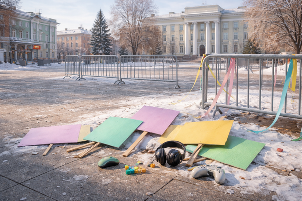 Russian Gamers Protest in the Street Against Roblox Ban