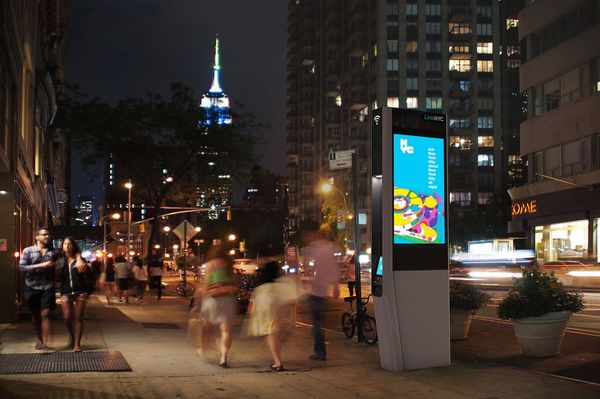 Smart Kiosks with Free WI-FI for New York Pedestrians