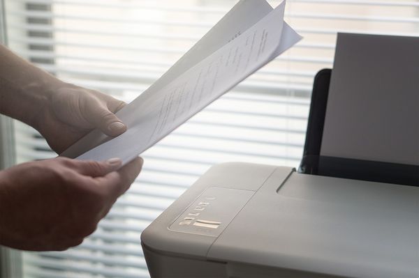 Printer dots point FBI to contractor accused of leaking NSA report on Russian cyberattack