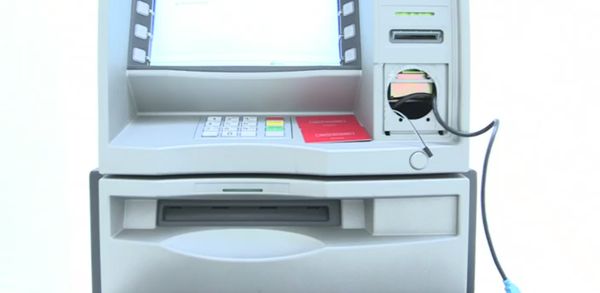 Video: ATM hacked in 5 minutes to dispense "free money"