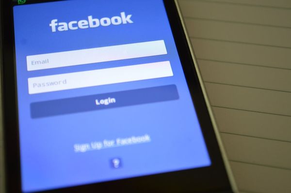 74% of Americans Are Clueless about Facebook"s Data Collection Algorithm, Survey Says