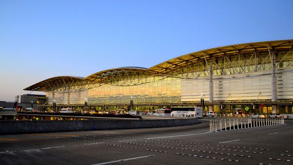 San Francisco International Airport reveals data breach on two websites